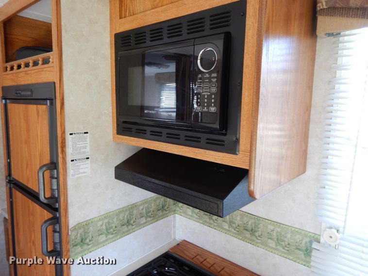 image for item IX9451 2004 Forest River 29DD Cherokee  camper