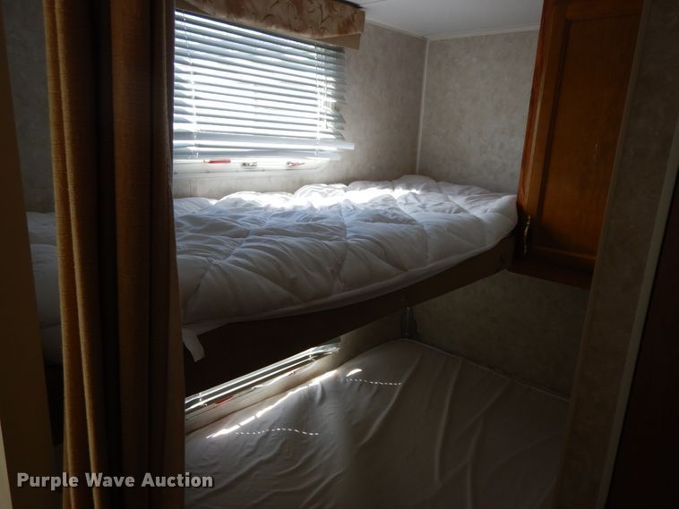 image for item IX9451 2004 Forest River 29DD Cherokee  camper