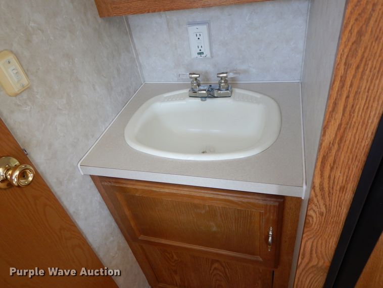 image for item IX9451 2004 Forest River 29DD Cherokee  camper