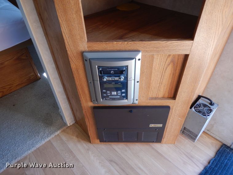 image for item IX9451 2004 Forest River 29DD Cherokee  camper