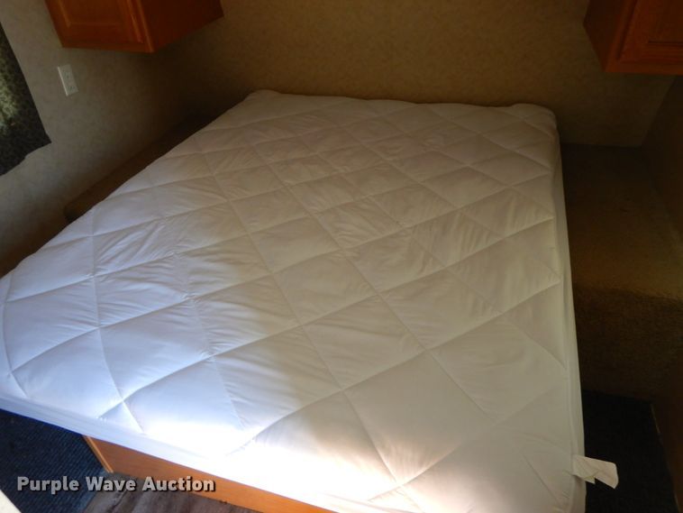 image for item IX9454 2007 Dutchmen Four Winds GS400  camper