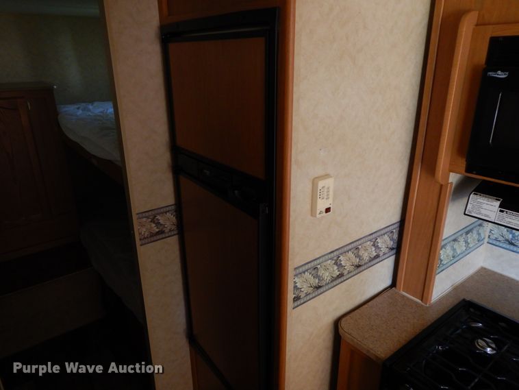 image for item IX9454 2007 Dutchmen Four Winds GS400  camper