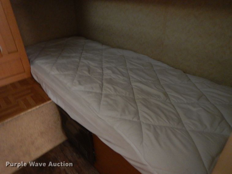 image for item IX9454 2007 Dutchmen Four Winds GS400  camper