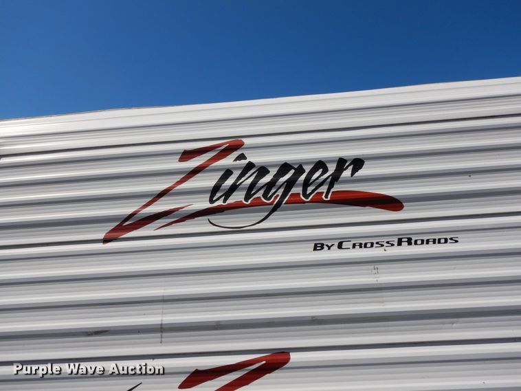 image for item IX9456 2006 Cross Roads Zinger ZT-320-QB  camper