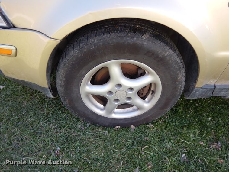 image for item IX9462 2001 Volkswagen Passat