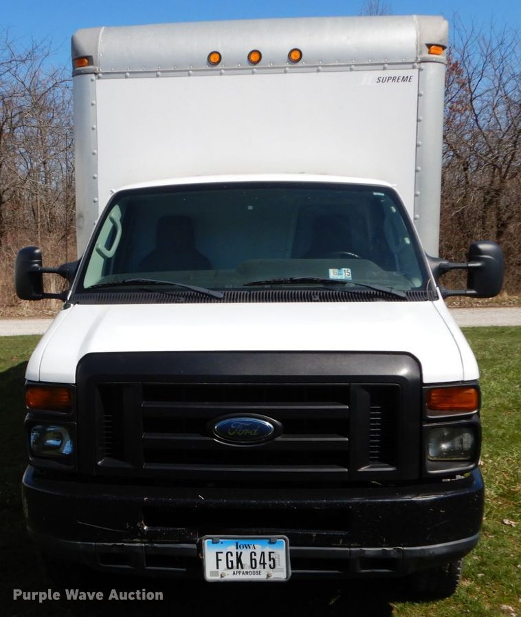 image for item IX9463 2009 Ford E450 Super Duty  box truck