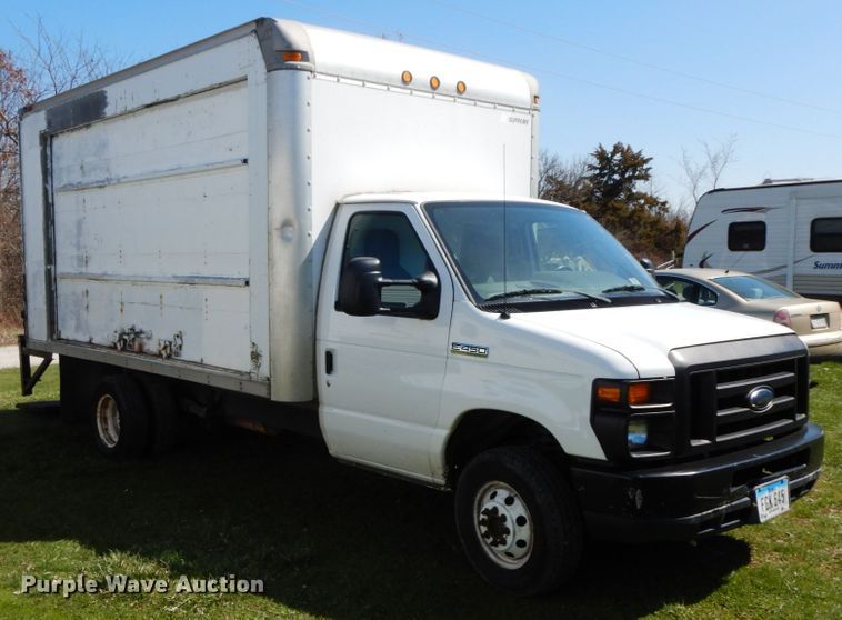image for item IX9463 2009 Ford E450 Super Duty  box truck