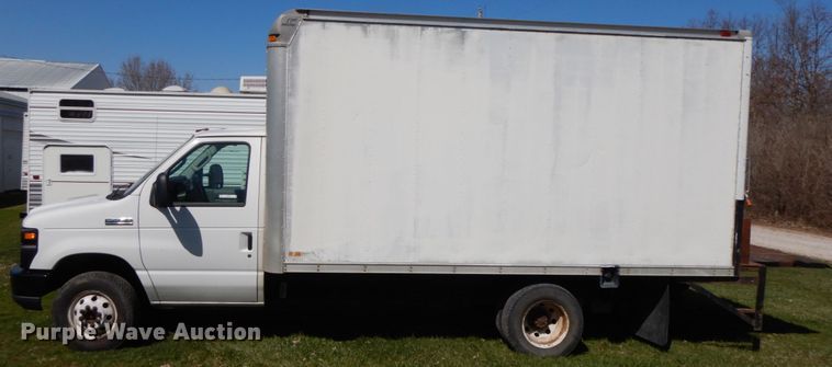 image for item IX9463 2009 Ford E450 Super Duty  box truck