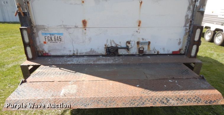 image for item IX9463 2009 Ford E450 Super Duty  box truck