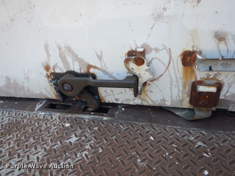 image for item IX9463 2009 Ford E450 Super Duty  box truck