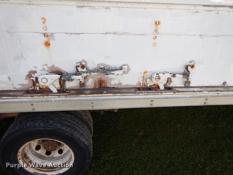 image for item IX9463 2009 Ford E450 Super Duty  box truck