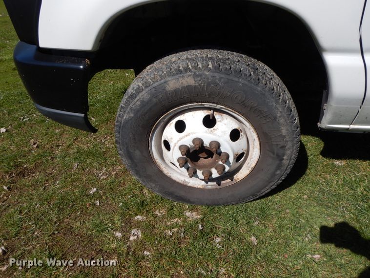 image for item IX9463 2009 Ford E450 Super Duty  box truck