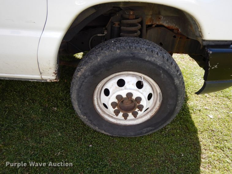 image for item IX9463 2009 Ford E450 Super Duty  box truck