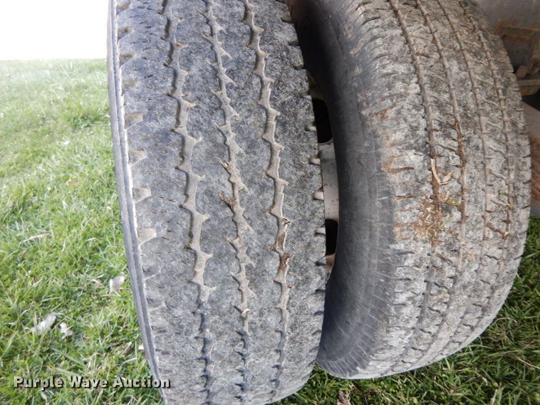 image for item IX9463 2009 Ford E450 Super Duty  box truck