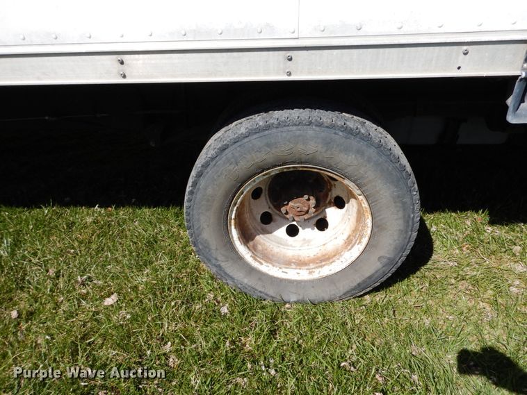 image for item IX9463 2009 Ford E450 Super Duty  box truck