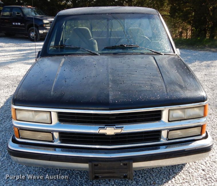 image for item IX9464 1988  Chevrolet C1500  pickup truck