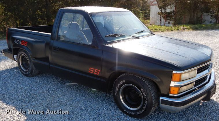 image for item IX9464 1988  Chevrolet C1500  pickup truck