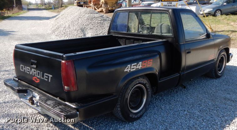 image for item IX9464 1988  Chevrolet C1500  pickup truck