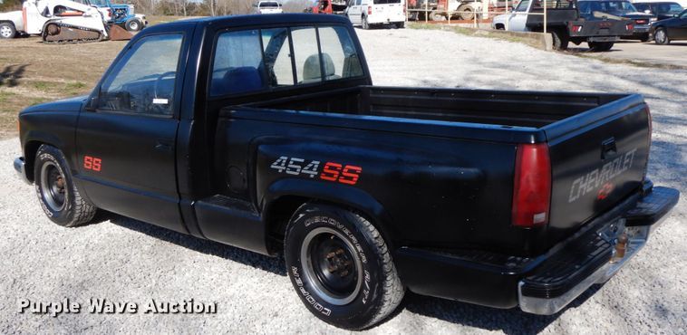 image for item IX9464 1988  Chevrolet C1500  pickup truck