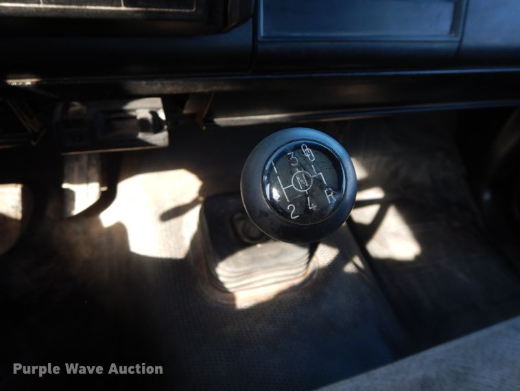 image for item IX9464 1988  Chevrolet C1500  pickup truck