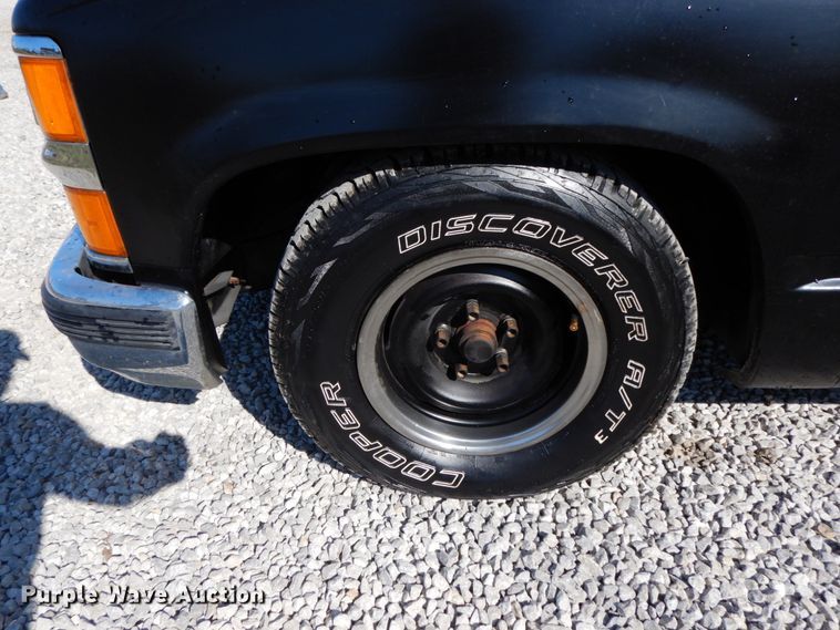 image for item IX9464 1988  Chevrolet C1500  pickup truck