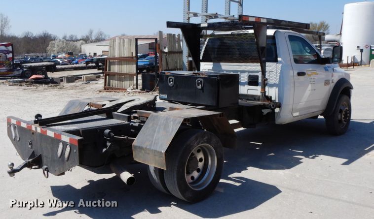 image for item IX9470 2012 Dodge Ram 5500HD  truck cab and chassis