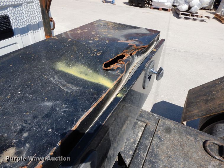 image for item IX9470 2012 Dodge Ram 5500HD  truck cab and chassis