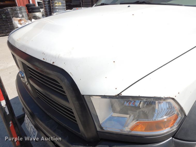 image for item IX9470 2012 Dodge Ram 5500HD  truck cab and chassis