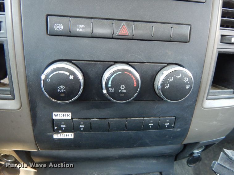 image for item IX9470 2012 Dodge Ram 5500HD  truck cab and chassis