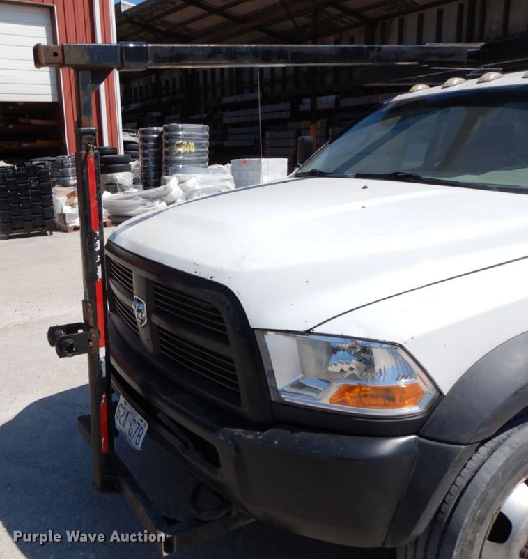 image for item IX9470 2012 Dodge Ram 5500HD  truck cab and chassis