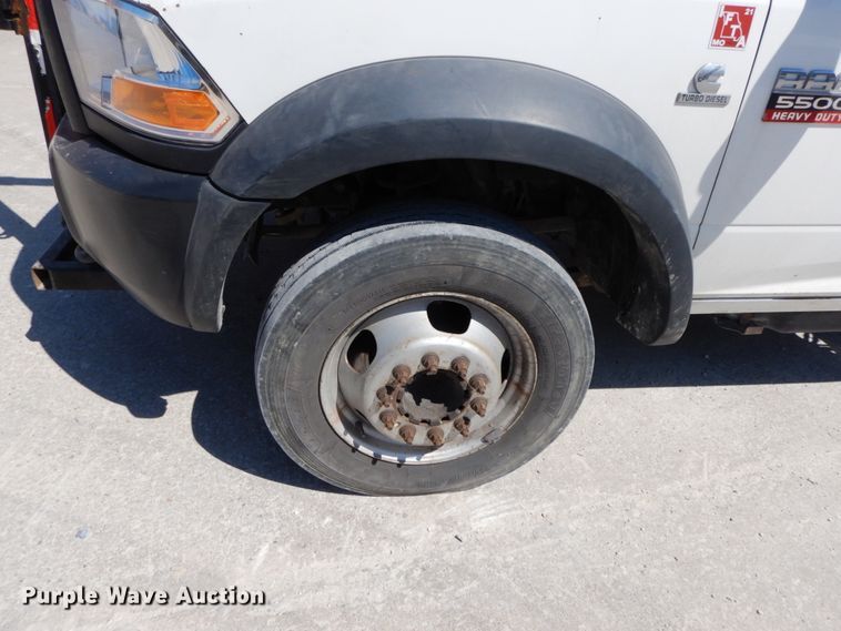 image for item IX9470 2012 Dodge Ram 5500HD  truck cab and chassis