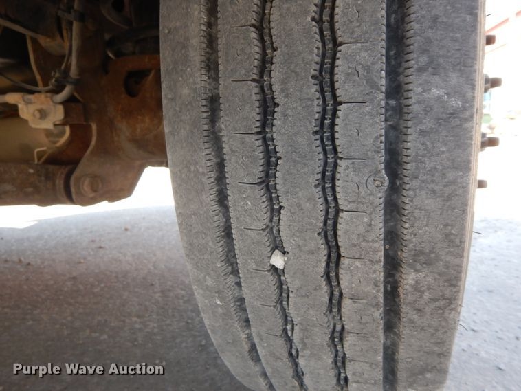 image for item IX9470 2012 Dodge Ram 5500HD  truck cab and chassis