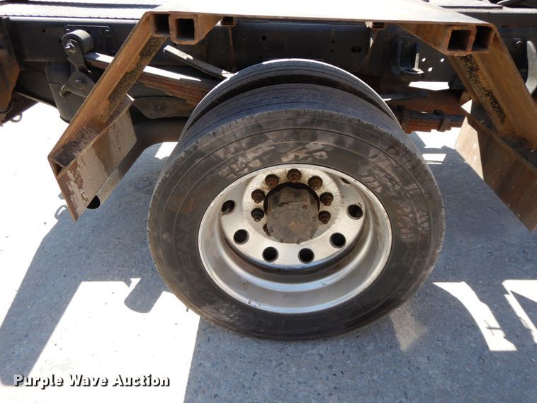 image for item IX9470 2012 Dodge Ram 5500HD  truck cab and chassis