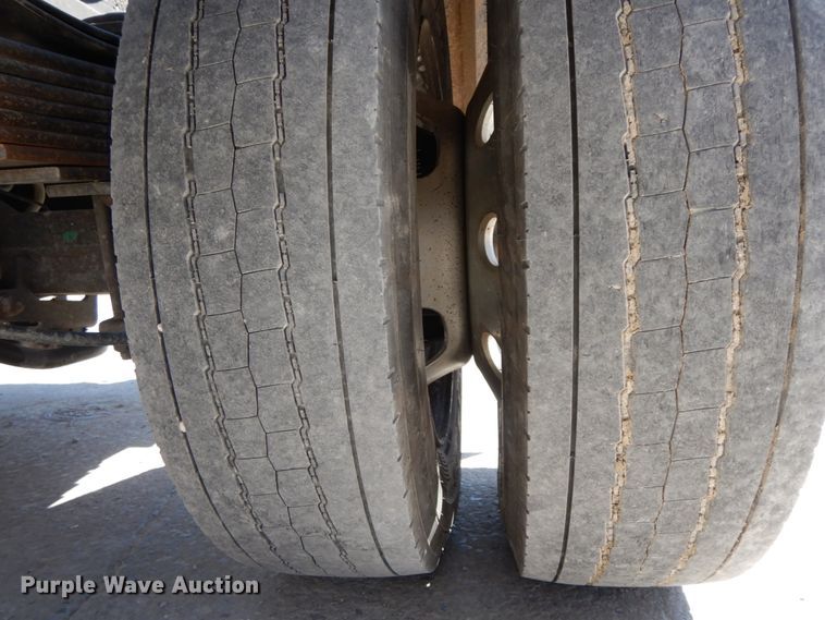 image for item IX9470 2012 Dodge Ram 5500HD  truck cab and chassis