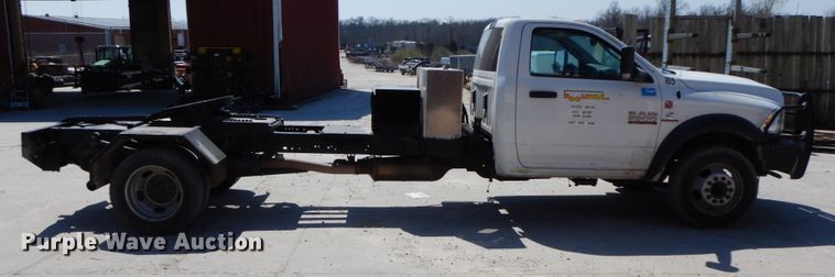 image for item IX9471 2014 Dodge Ram 5500HD  truck cab and chassis