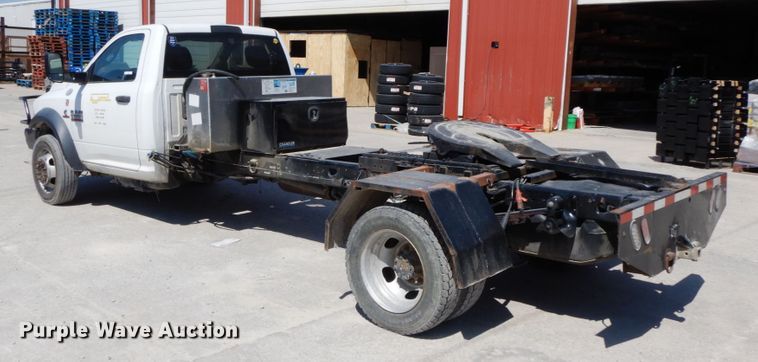 image for item IX9471 2014 Dodge Ram 5500HD  truck cab and chassis