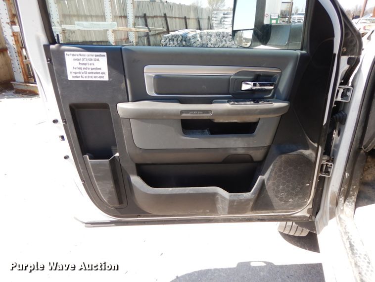 image for item IX9471 2014 Dodge Ram 5500HD  truck cab and chassis