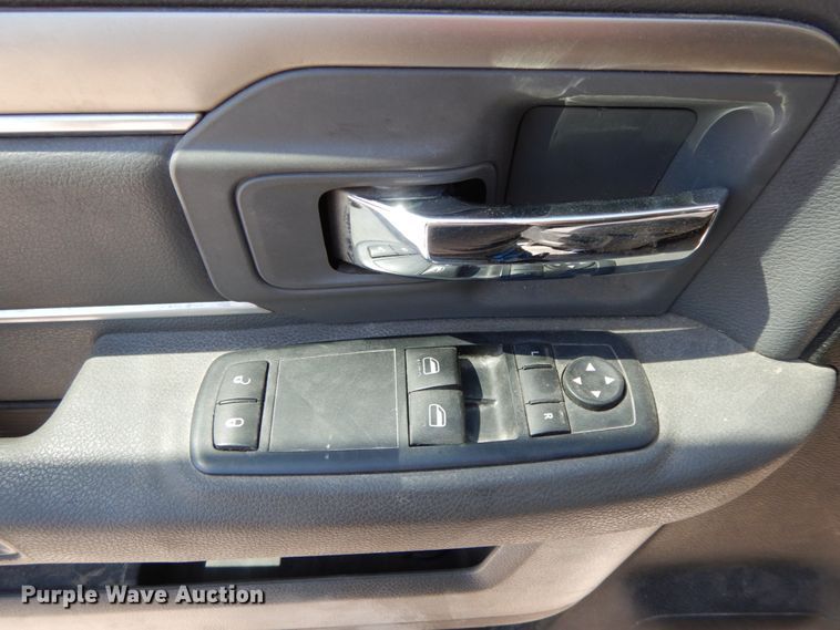 image for item IX9471 2014 Dodge Ram 5500HD  truck cab and chassis