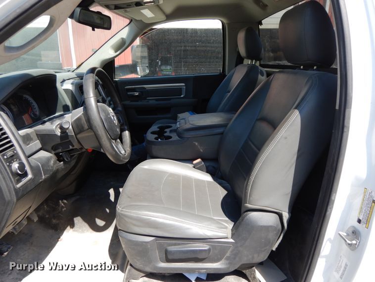 image for item IX9471 2014 Dodge Ram 5500HD  truck cab and chassis