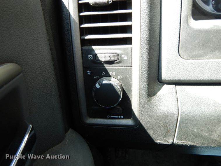 image for item IX9471 2014 Dodge Ram 5500HD  truck cab and chassis