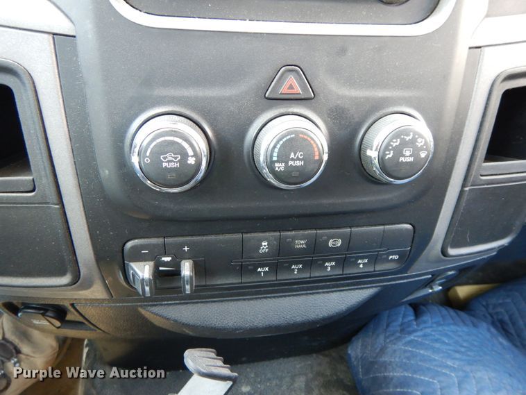 image for item IX9471 2014 Dodge Ram 5500HD  truck cab and chassis