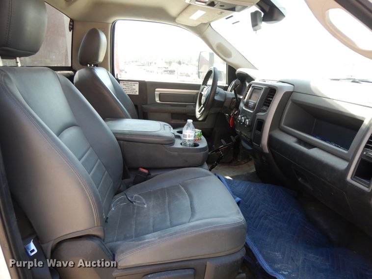 image for item IX9471 2014 Dodge Ram 5500HD  truck cab and chassis