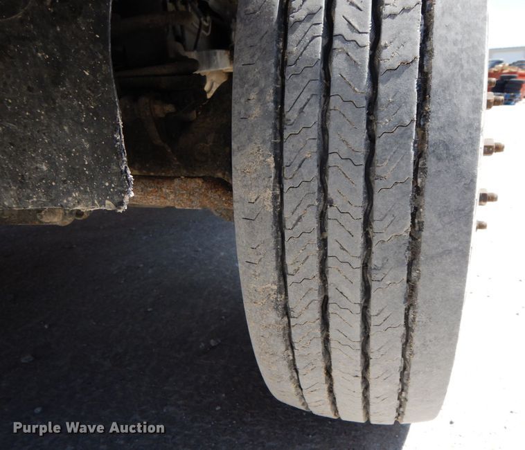 image for item IX9471 2014 Dodge Ram 5500HD  truck cab and chassis