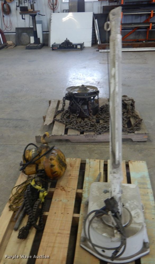 image for item IY9583 Auto Crane C-12 crane