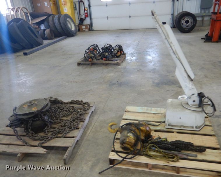 image for item IY9583 Auto Crane C-12 crane