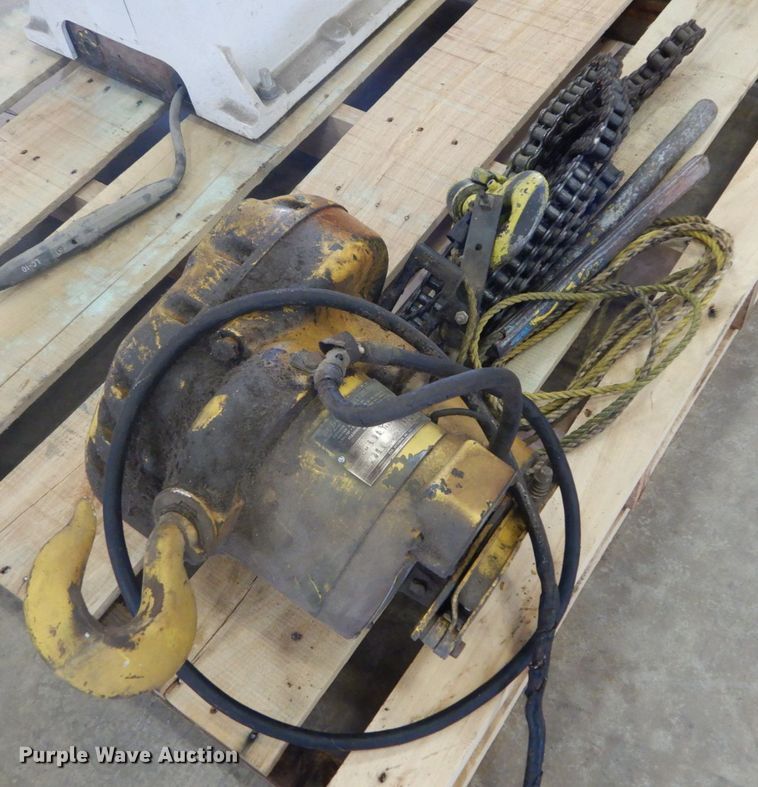 image for item IY9583 Auto Crane C-12 crane