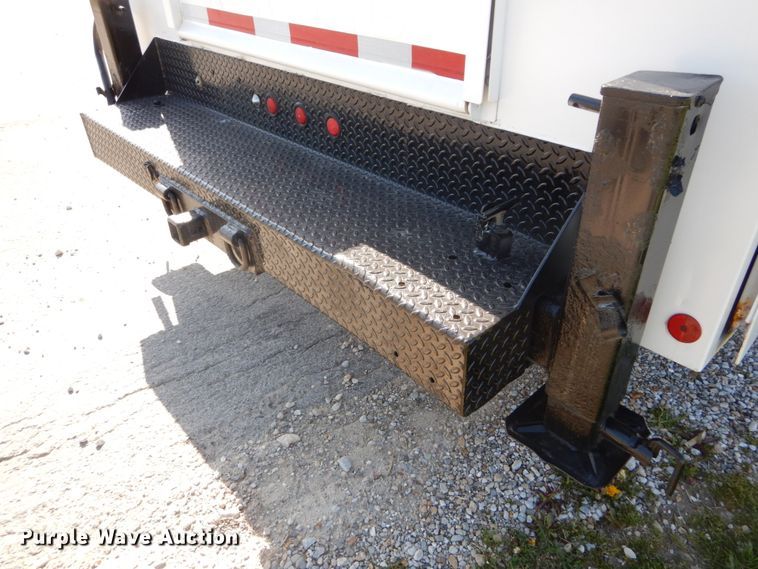 image for item IY9615 2005 Ford F350 Super Duty  utility bed pickup truck