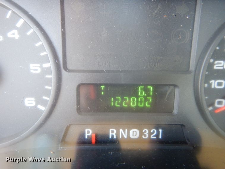 image for item IY9615 2005 Ford F350 Super Duty  utility bed pickup truck