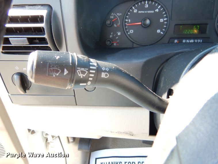 image for item IY9615 2005 Ford F350 Super Duty  utility bed pickup truck