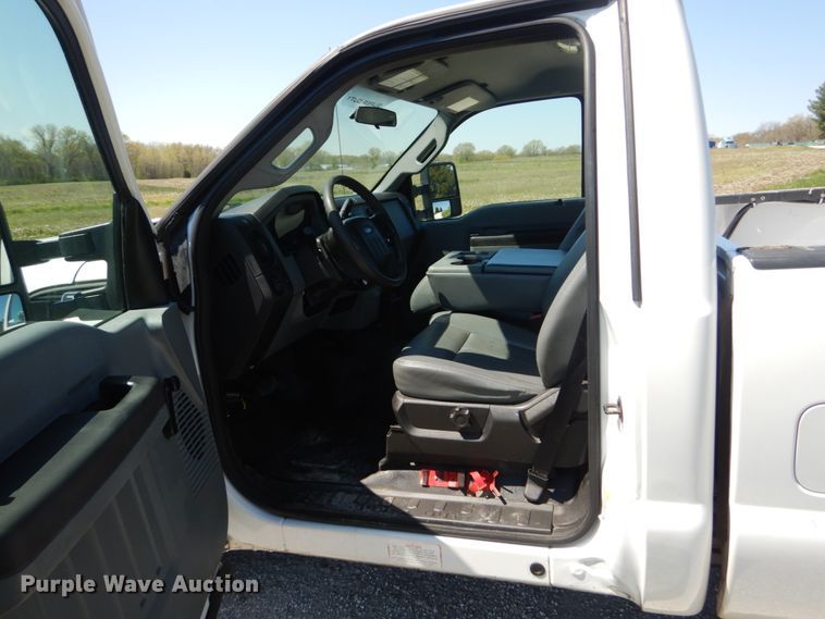 image for item IY9627 2013 Ford F350 Super Duty  pickup truck